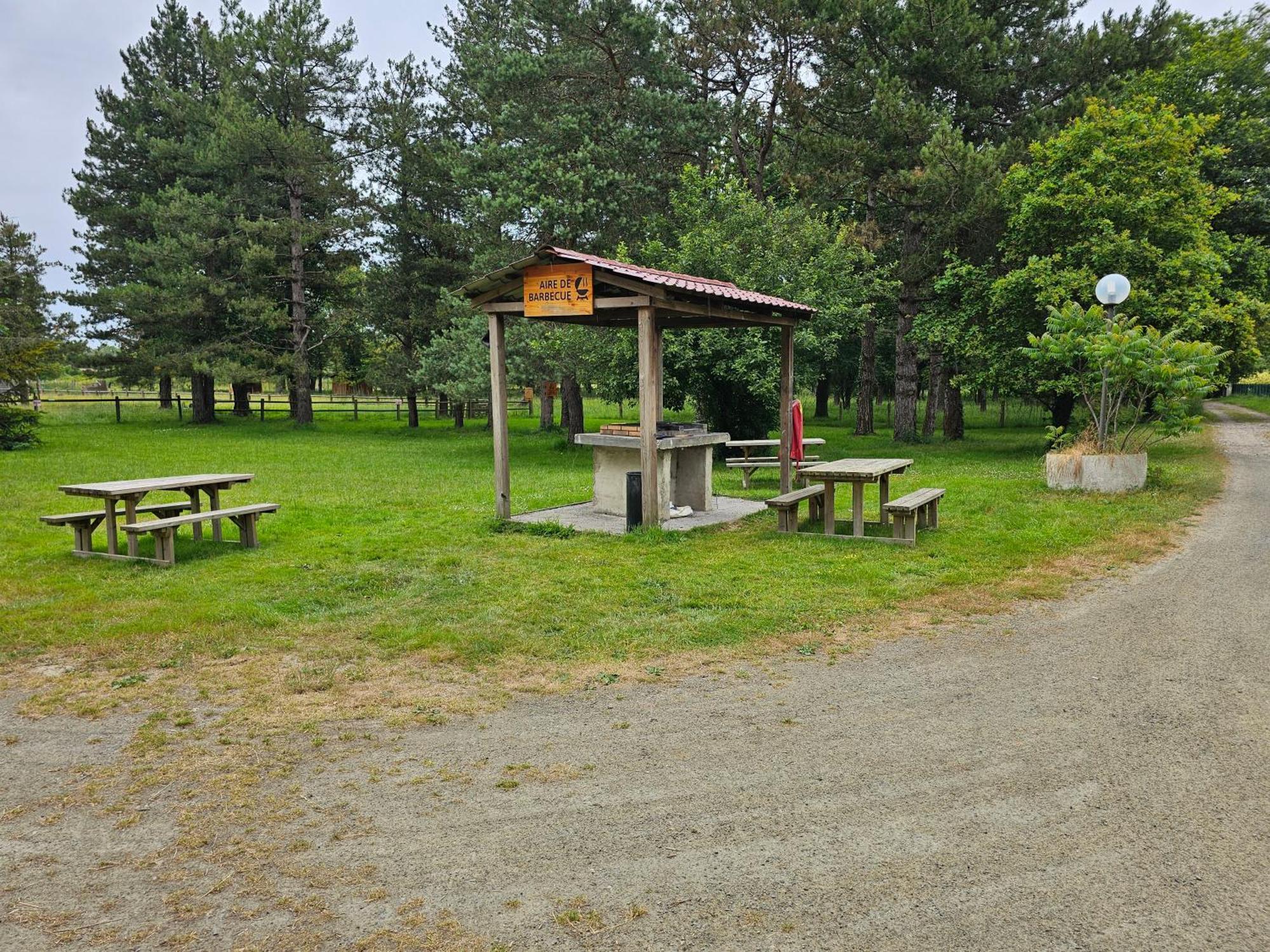 Mobil-Home 6 Personne - Tohapi Coeur De Vendee La Boissiere-de-Montaigu ภายนอก รูปภาพ
